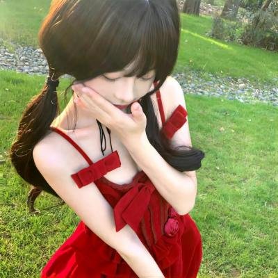 平静生活遭变故深藏情感被撕开